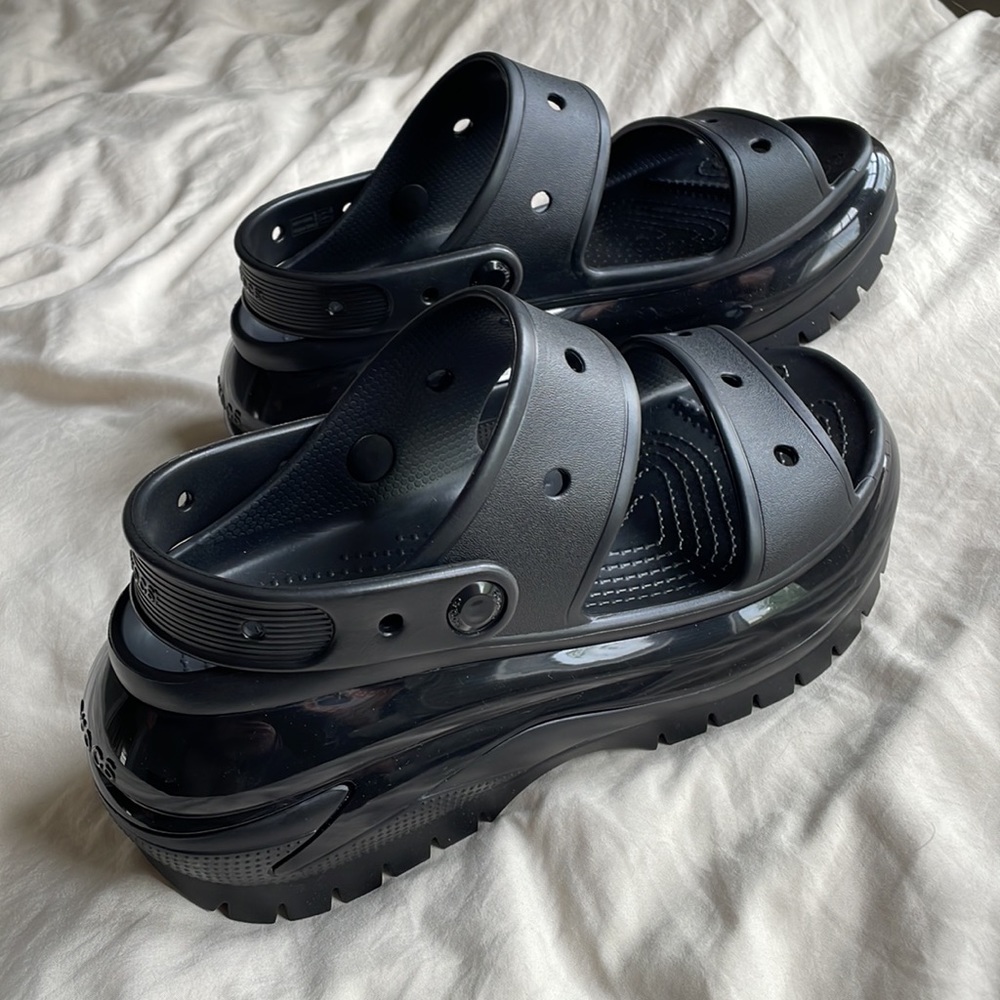 Crocs Classic Mega Crush Sandal